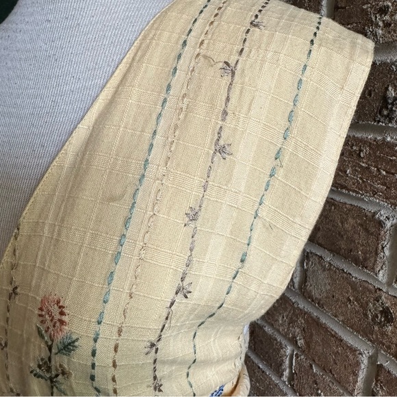 VTG Light Yellow Ditsy Floral Embroidered Vest - Picture 2 of 12
